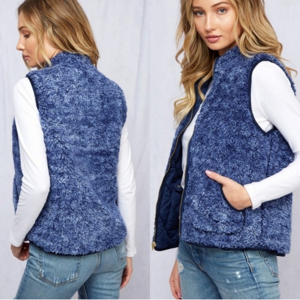 SOLD OUT 78832 Reversible Vest - Picture 4 of 5